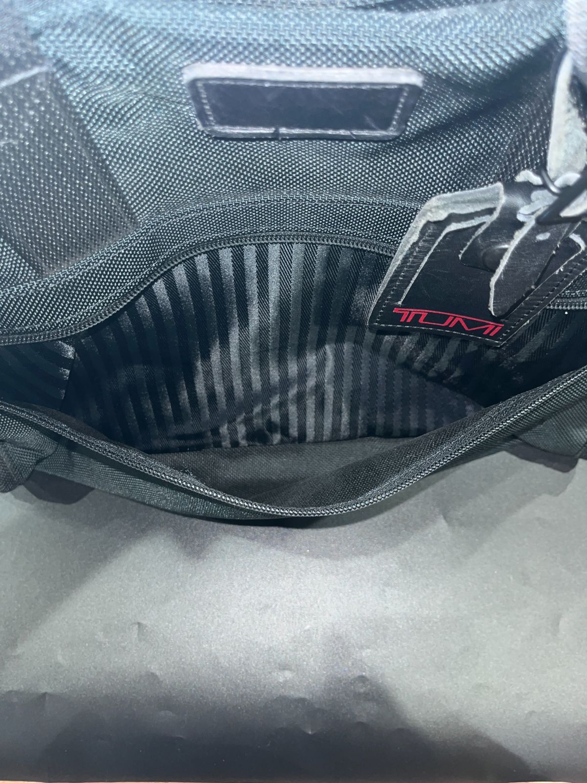 トゥミ ブリーフケース