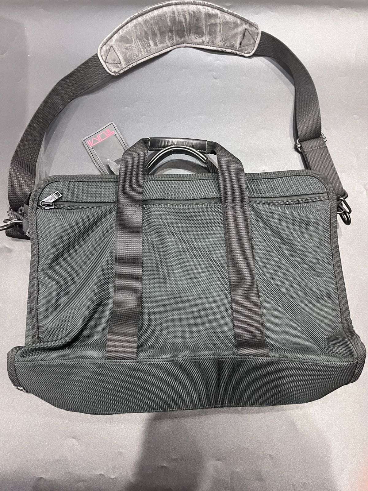 トゥミ ブリーフケース