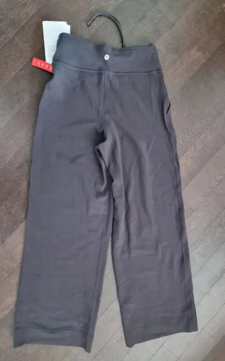 スローバックスチールパンツ