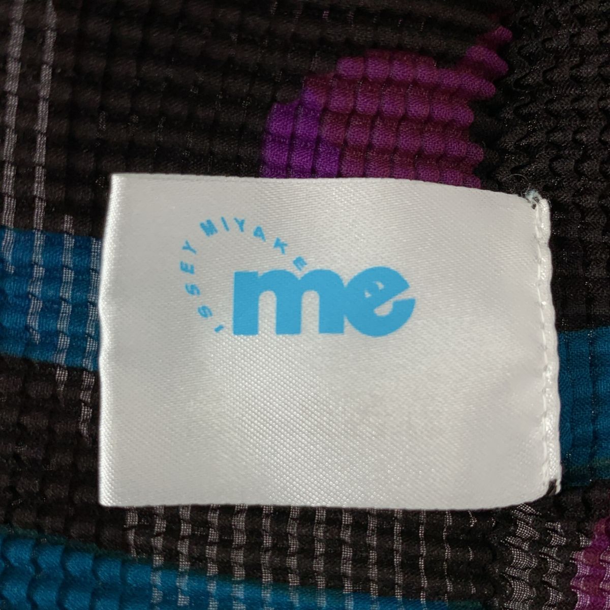me ISSEY MIYAKE / ミーイッセイミヤケ | プリーツ ハイネック
