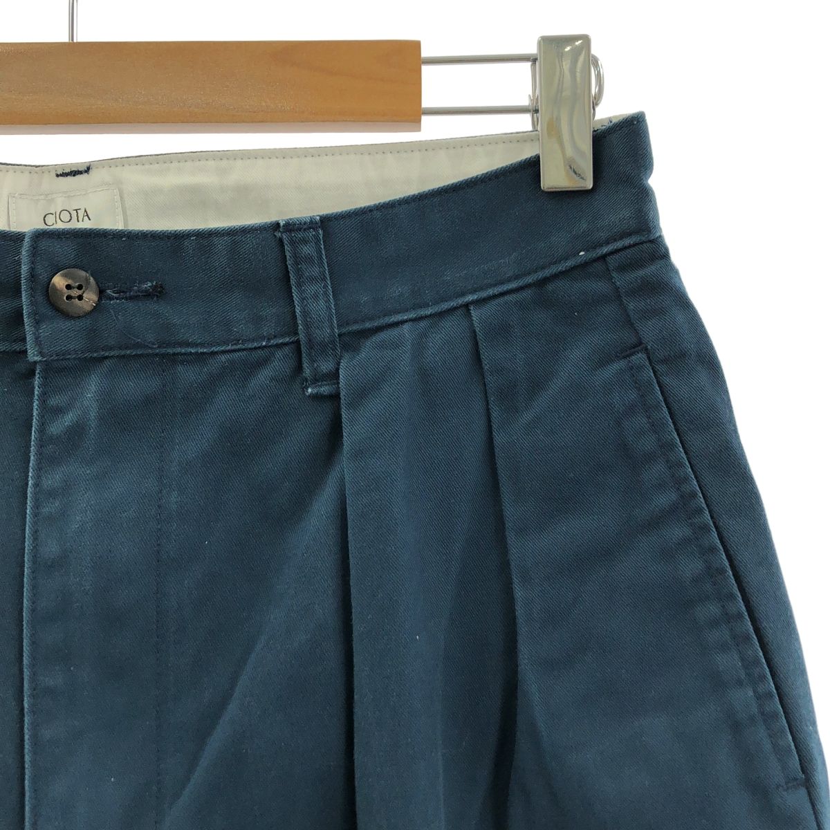 CIOTA / シオタ | スビンコットンツータックチノパンツ | 5 | ネイビー