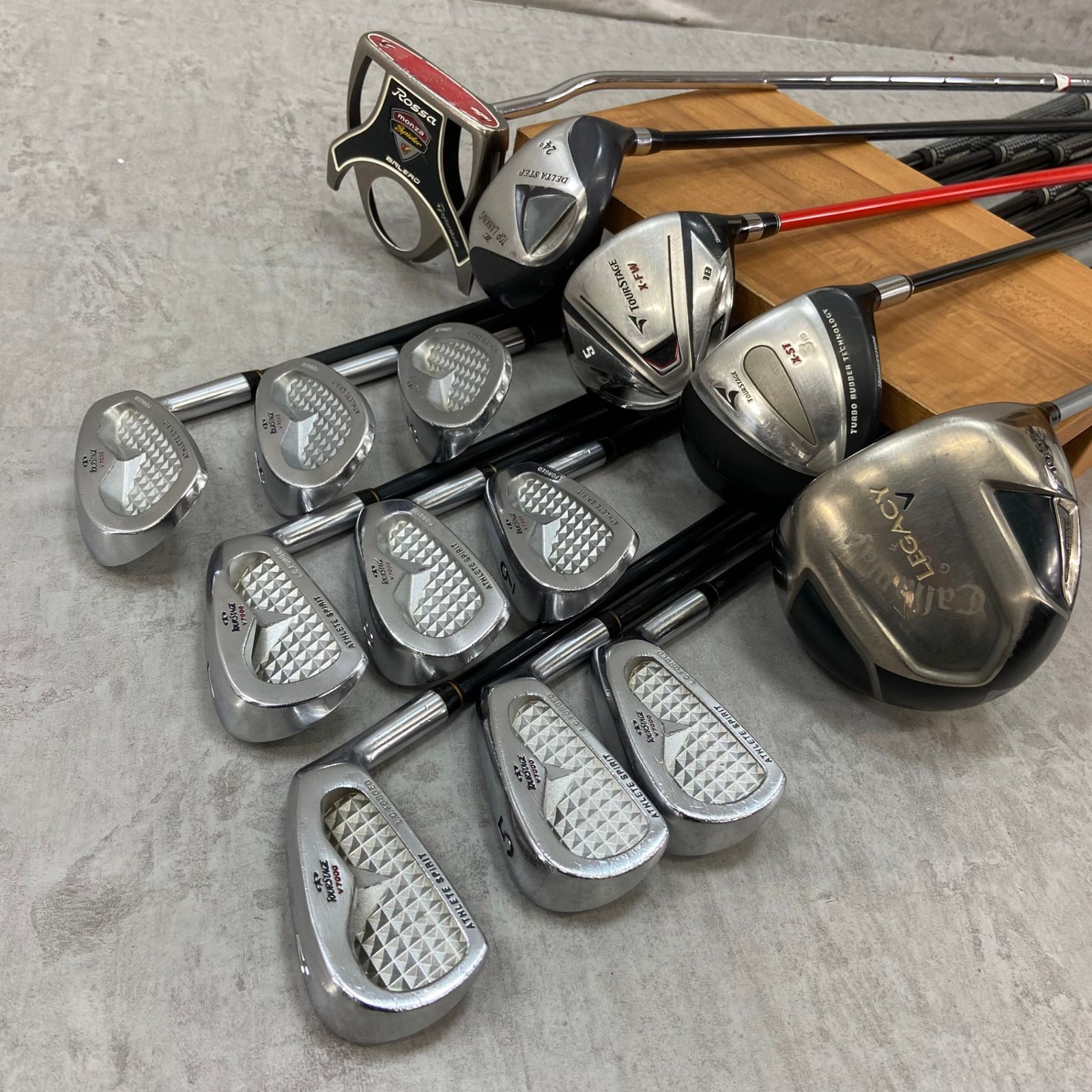 テーラーメイド、キャロウェイ、ツアーステージ、タイトリスト　メンズゴルフ キャロウェイ ツアーステージ メンズゴルフ クラブセット 14本 右利き