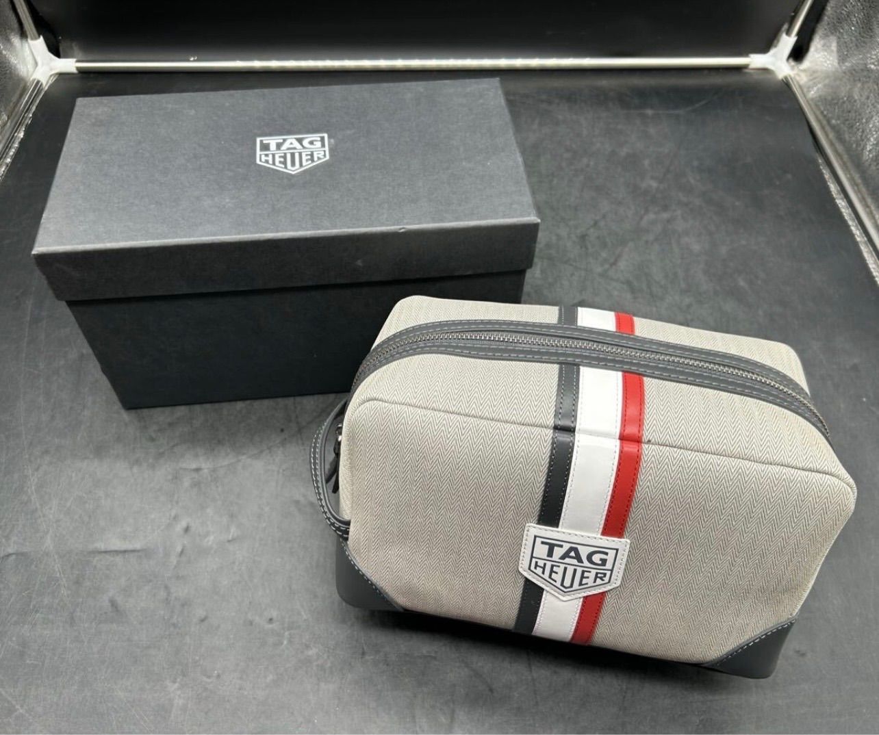 2288 TAG HEUER トリコロール セカンドバッグ おしゃれ バッグ 服飾雑貨 レディース