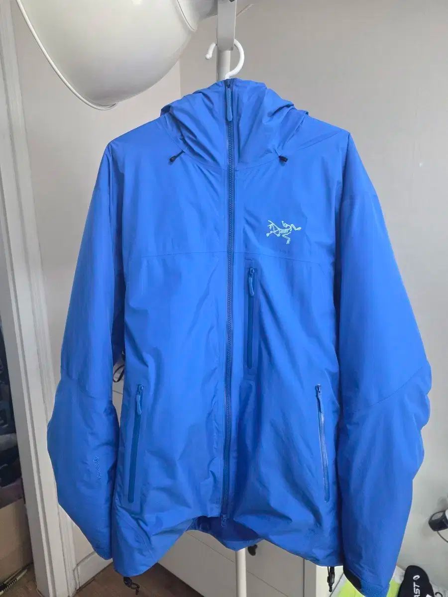 ARC TERYX アークテリクス ベータ インサレーテッド ジャケット フルーイディティ Lサイズ