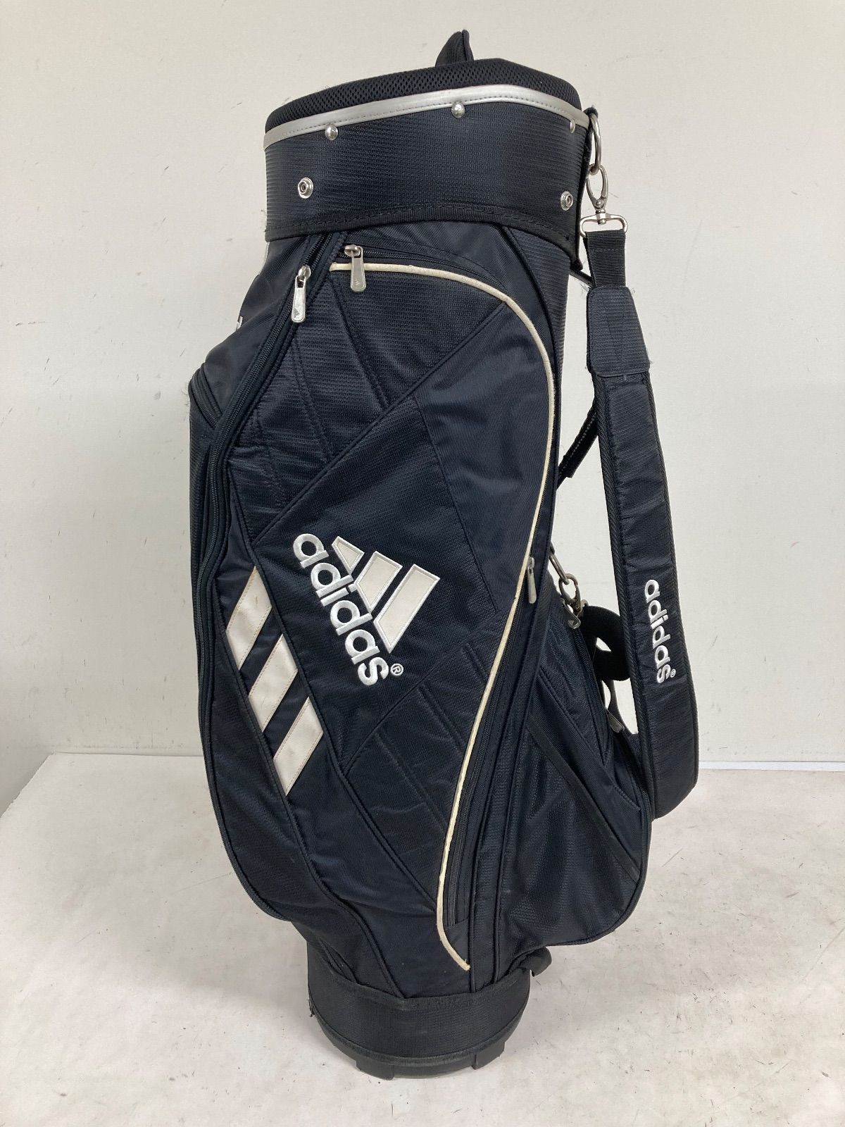adidas アディダス