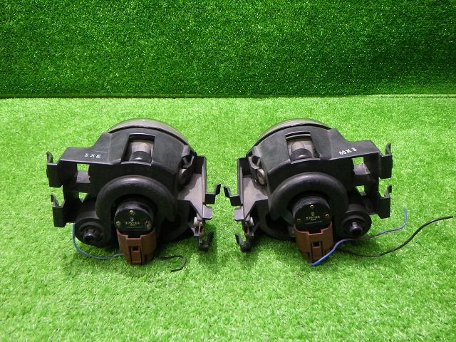 レガシィ フォグランプ左右 BR 114-60066 スバル 251112024 - メルカリ