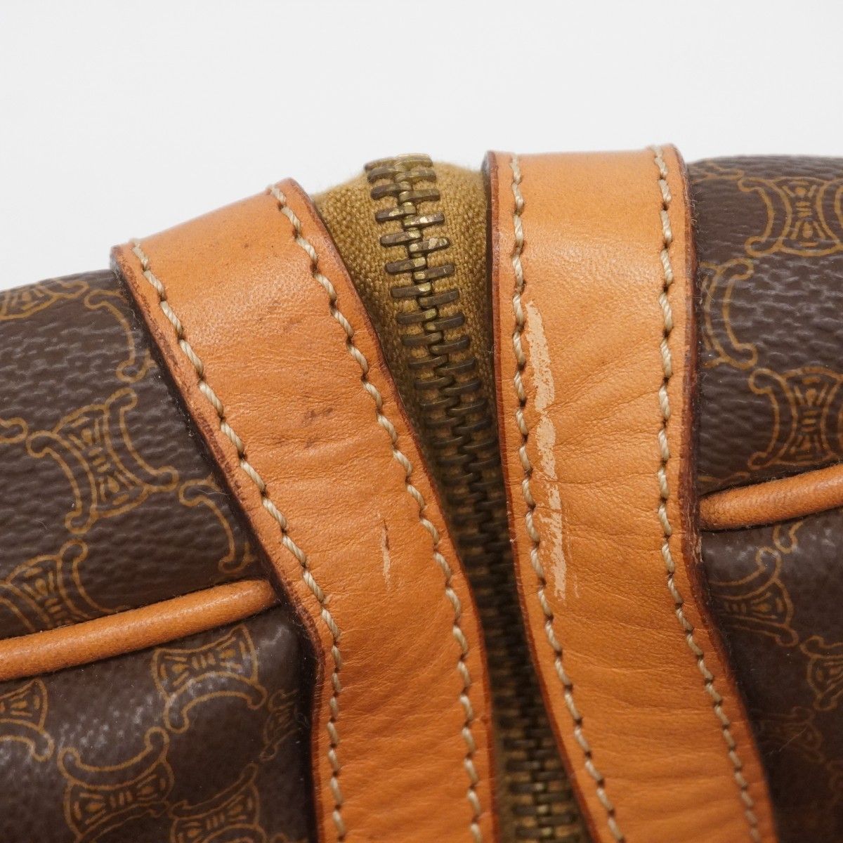 ブラウン ゴールド金具