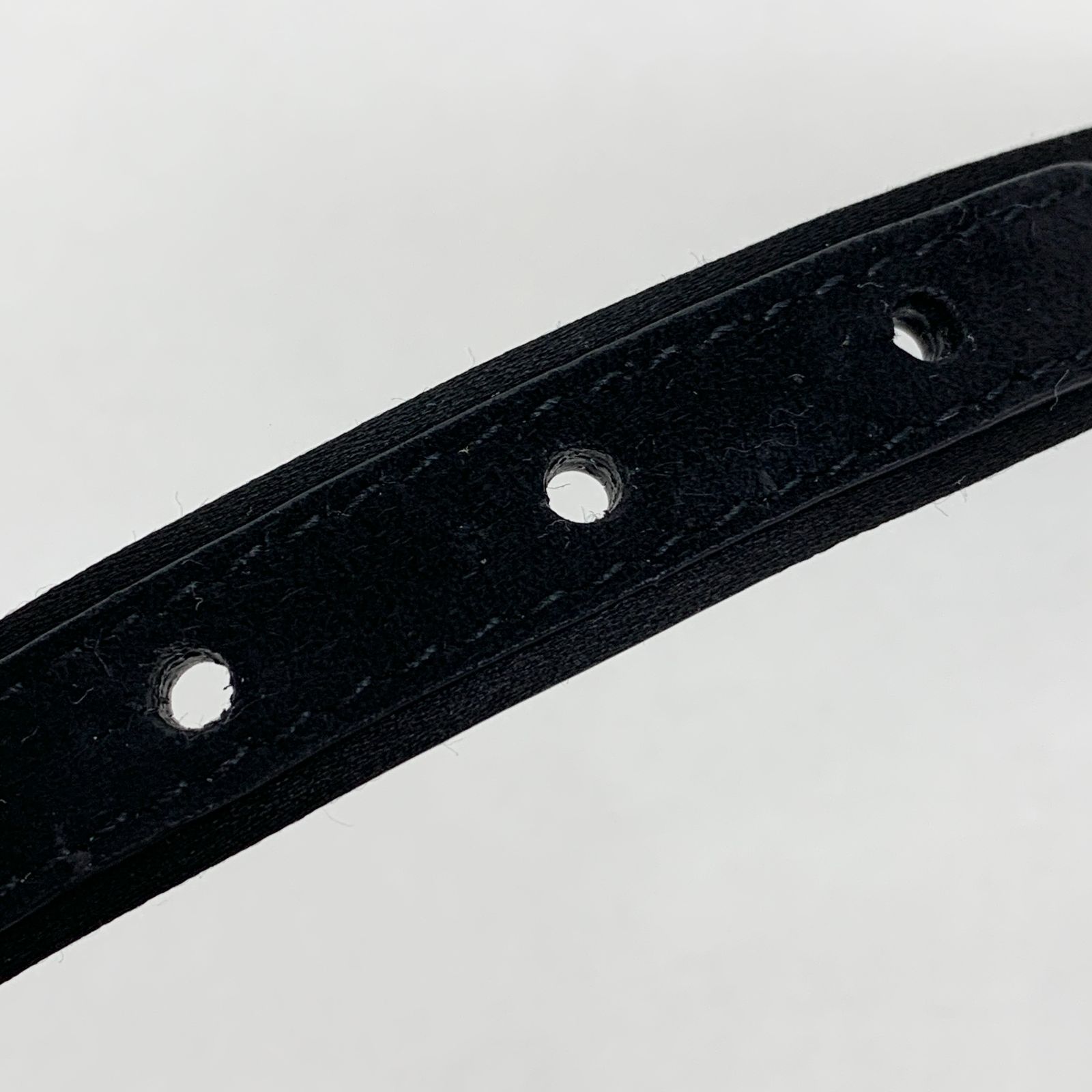 ロジェヴィヴィエ ビジューバックル