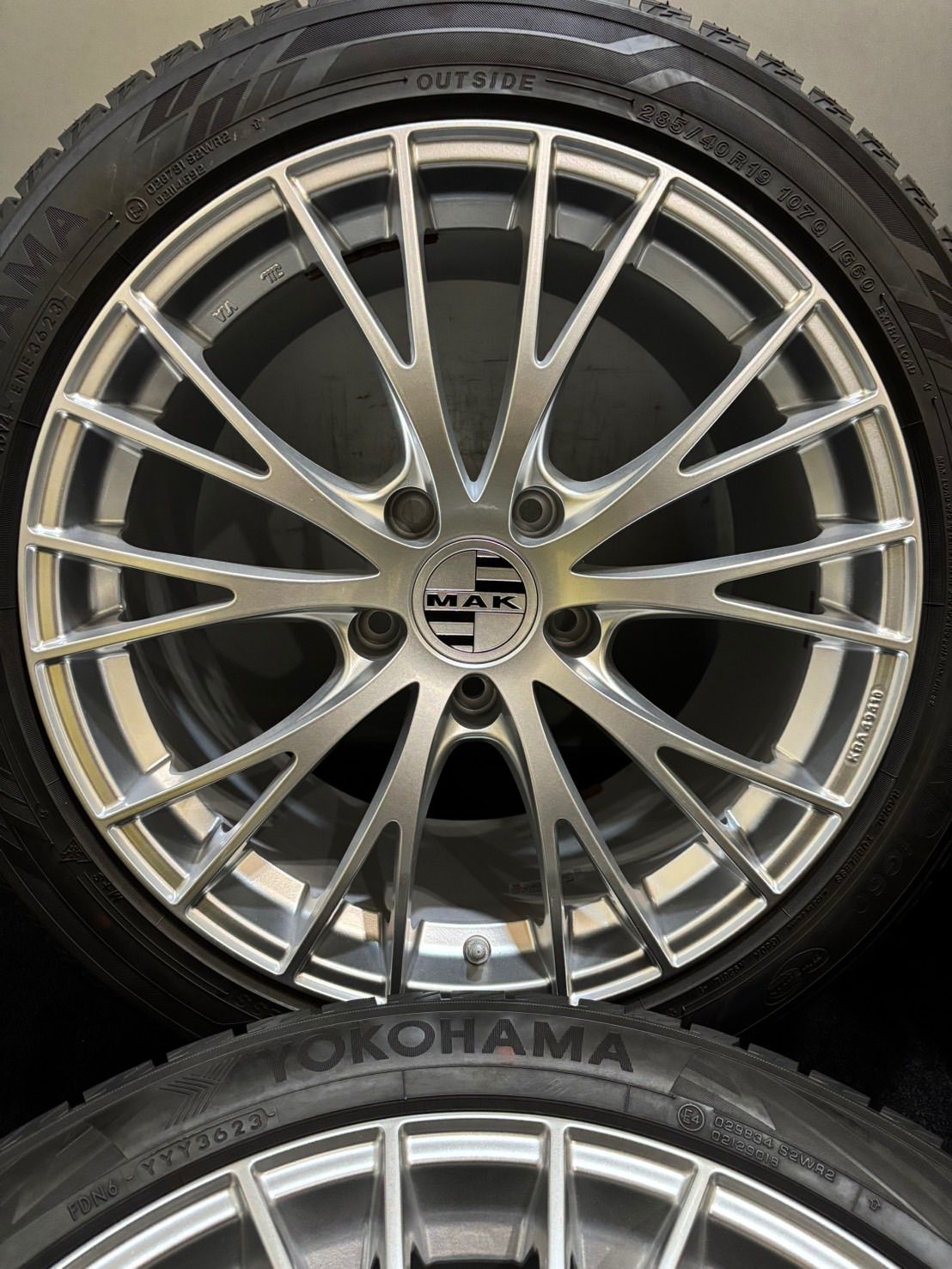 255 45 285 40 R 19 ice GUARD iG 70 60 23年製 MAK 19インチ 9 5 J 11 64 65 130 H スタッドレス 4本 ポルシェ 1 K 693