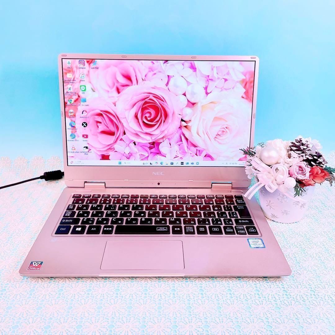 小型軽量❣️売り切れ続出可愛いピンク✨️薄型ノートパソコン