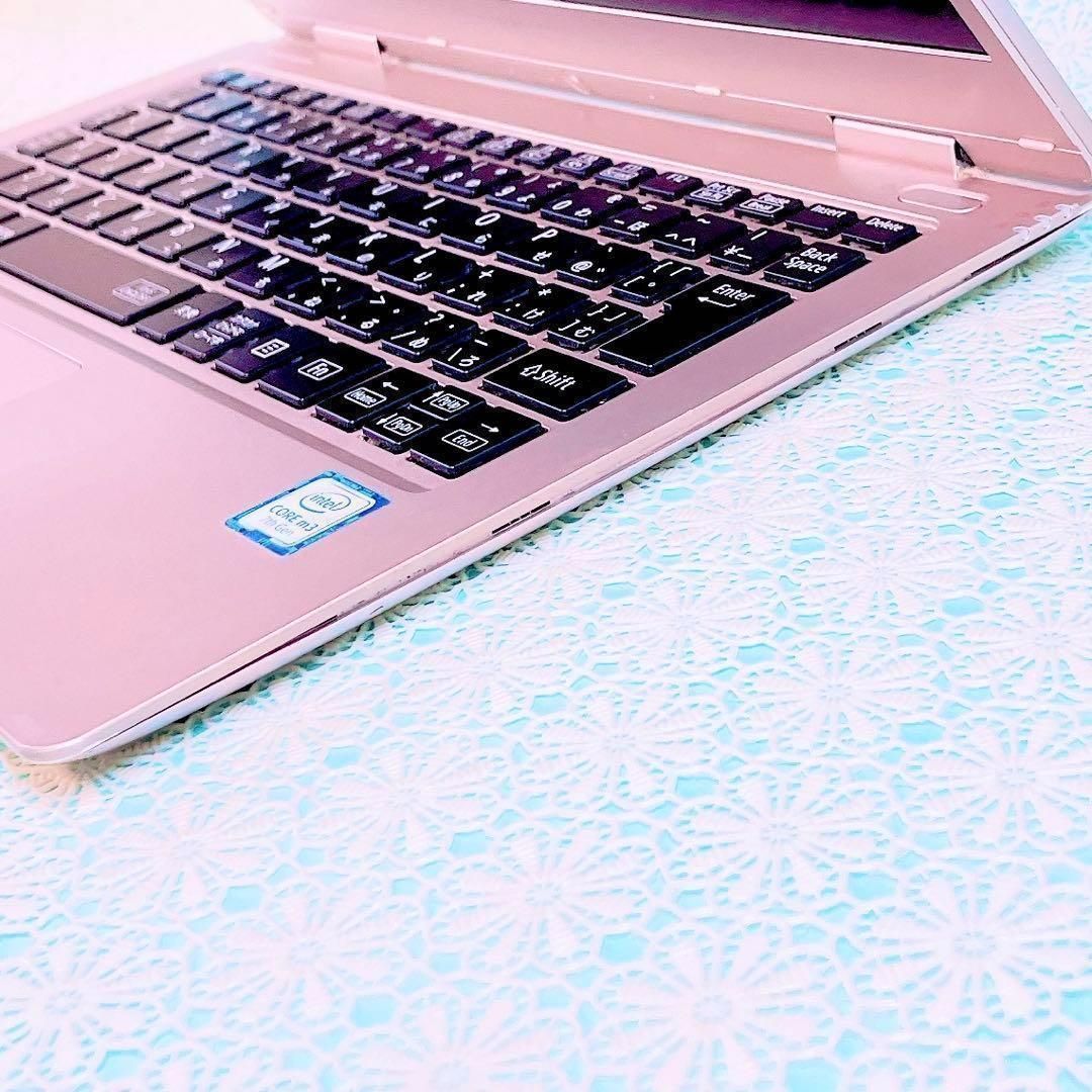 小型軽量❣️売り切れ続出可愛いピンク✨️薄型ノートパソコン