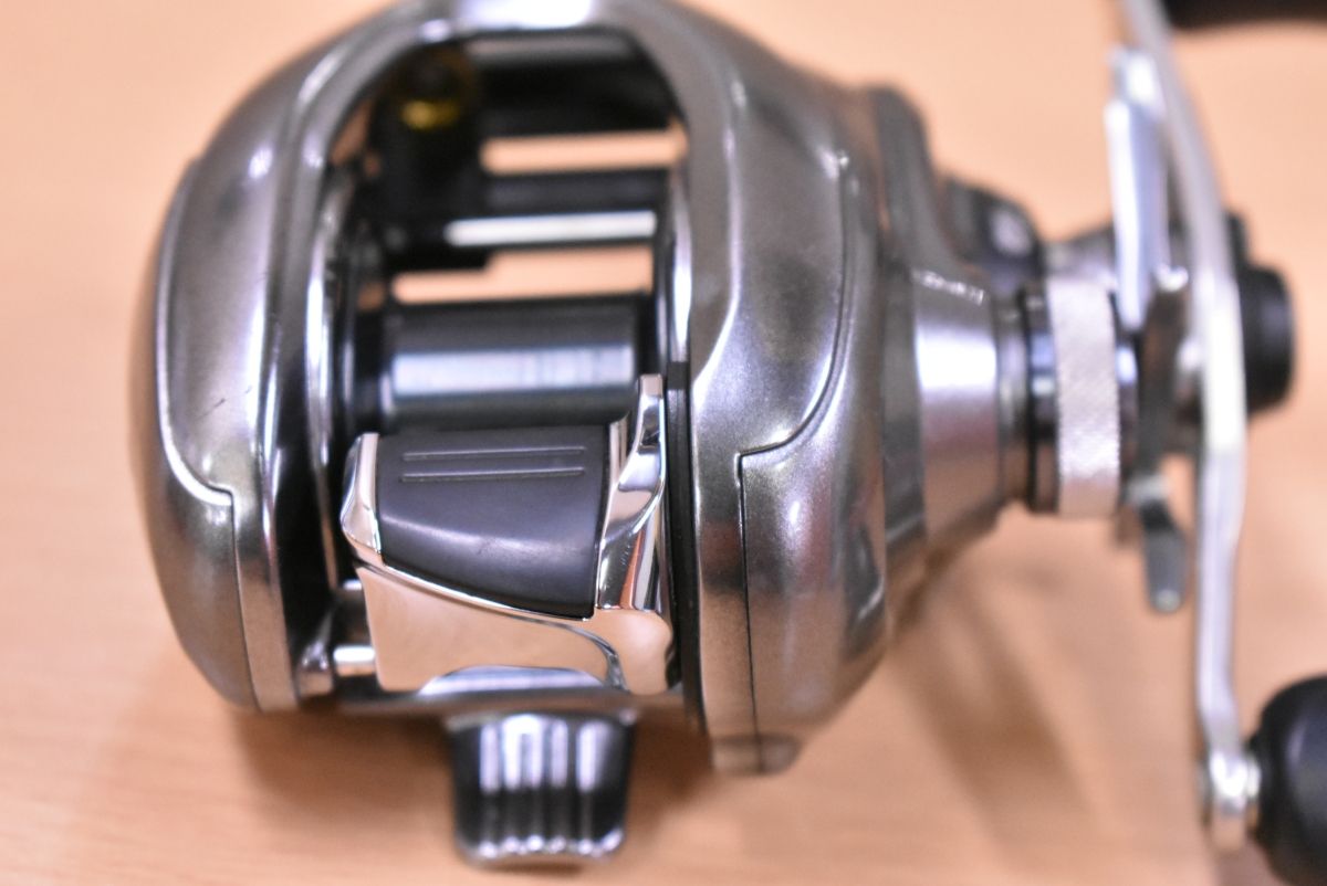 シマノ 15 メタニウム DC HG ベイトリール SHIMANO nium DC バス