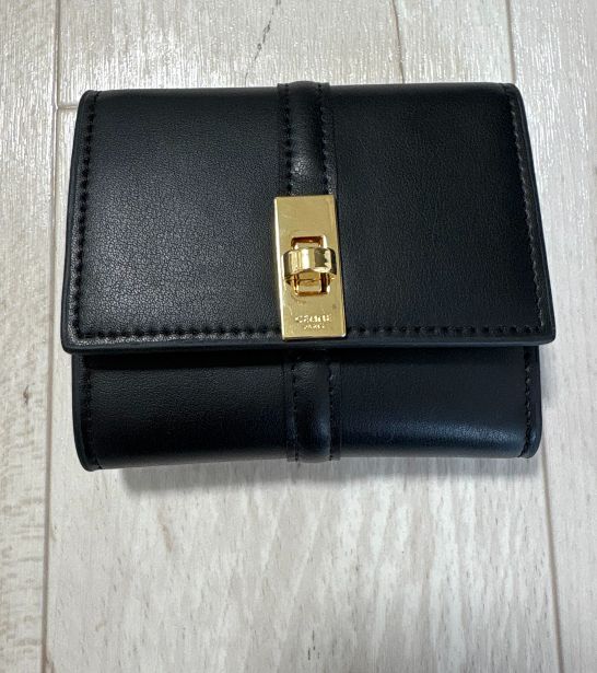 2色選択 CELINE セリーヌ ブラック 三つ折り財布