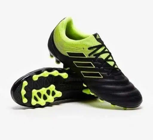 定番，品質保証 アディダス サッカーシューズ AG フットサルシューズ