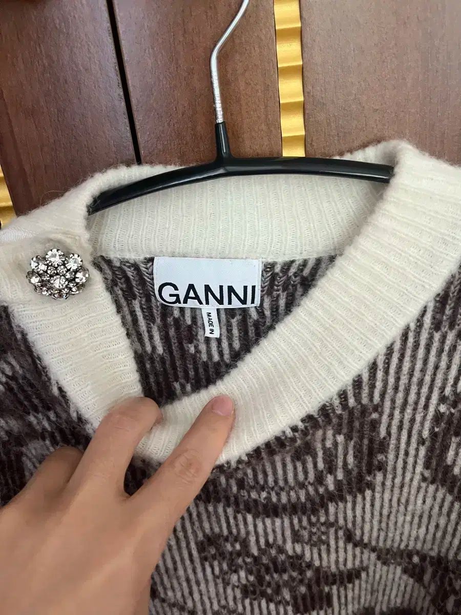 GANNI スマイル ウールニットs