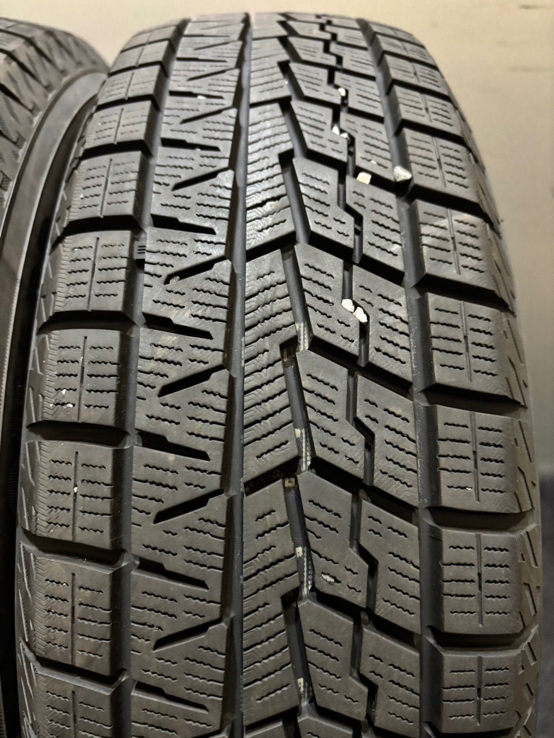 175 65 R 15 ice GUARD iG 70 21年製 スタッドレス 4本 ヨコハマ アイスガード アクア ヤリス フィット 4 K 694