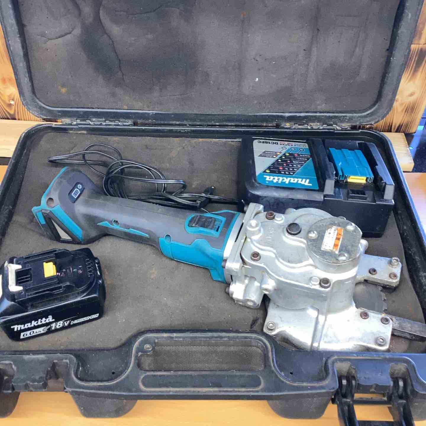 オグラ Ogura コードレスツライチカッター HSC-38BL コンクリート 鉄筋 アンカーボルト 全ネジボルト 切断 コードレスチップソーカッター 越谷店