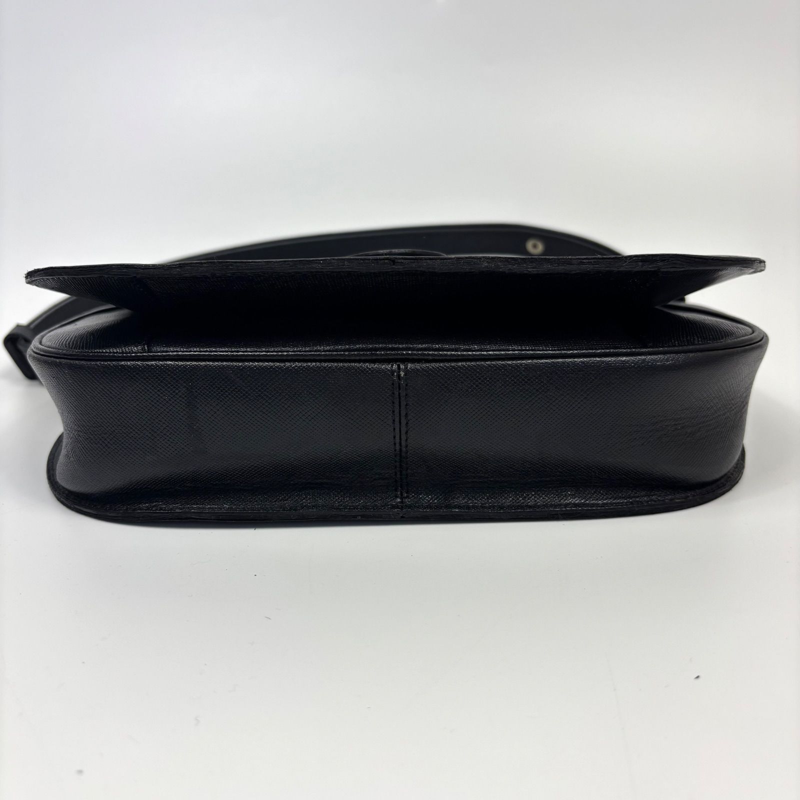 Yves Saint Laurent イヴサンローラン ショルダーバッグ YSL