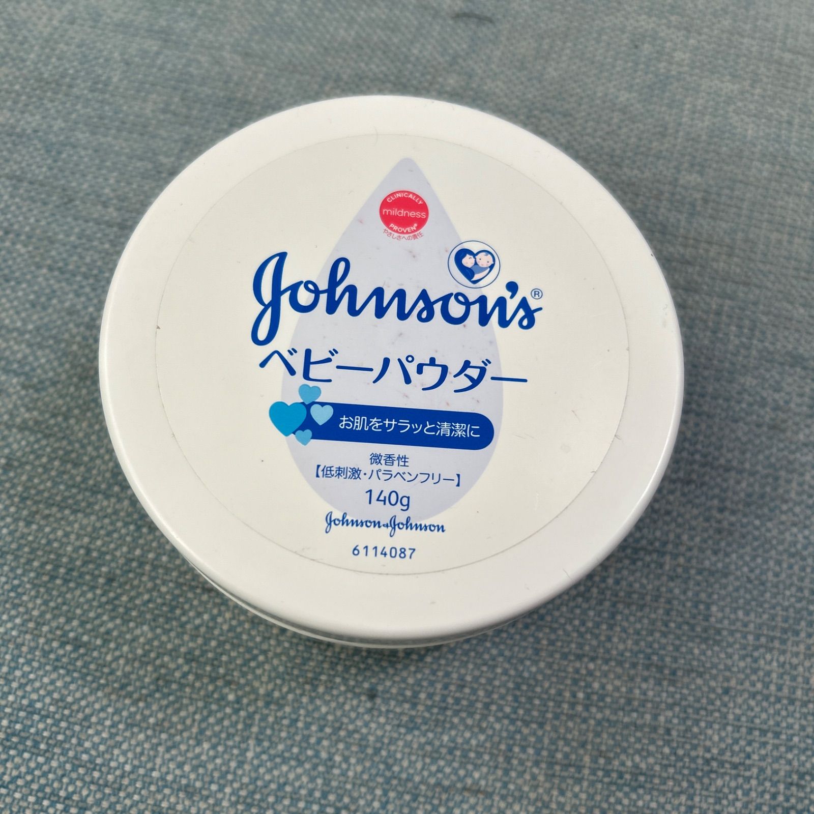 ジョンソン&ジョンソン ベビーパウダー プラスチック容器 140g - メルカリ