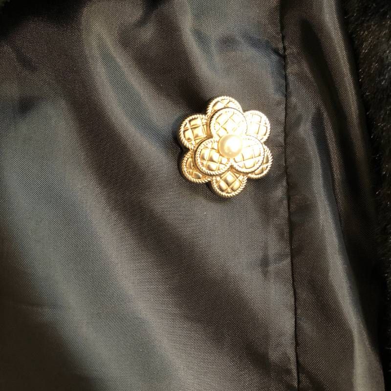 タ &LOVE（アンドラブ） カメリアパールビジューボタンのリッチエコ