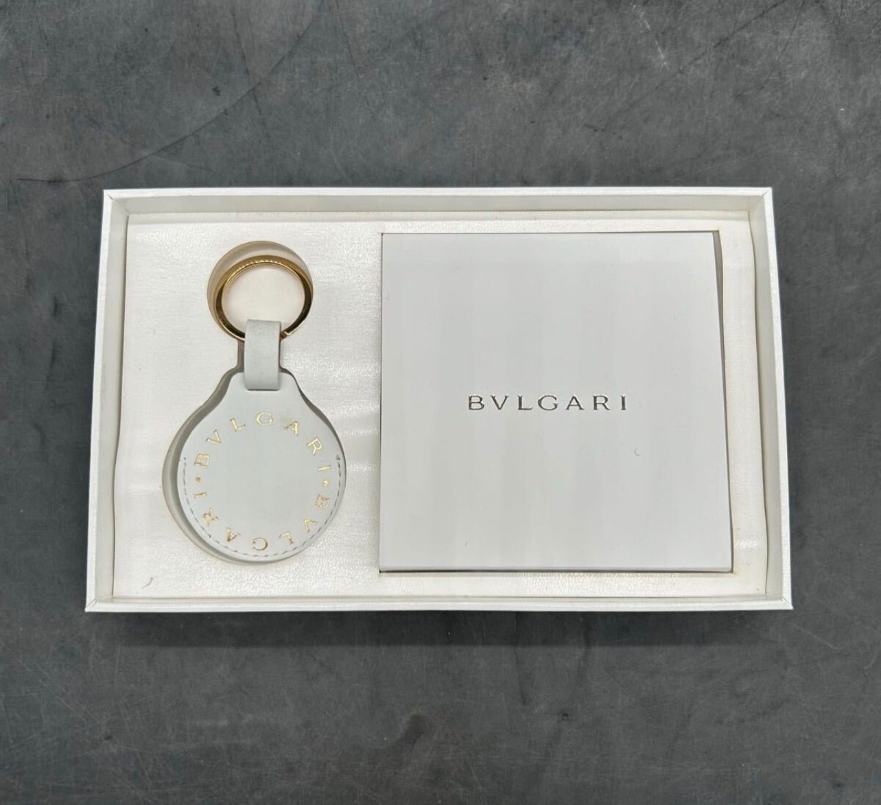 2296 BVEGARI Chipolo ONE キーホルダー き ファッション おしゃれ 雑貨 小物