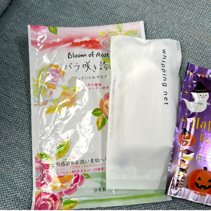 未開封・新品　5個セット　ジョンソン ベビーパウダー (140g) Amazon | ジョンソン&ジョンソン ベビーパウダー プラスチック容器