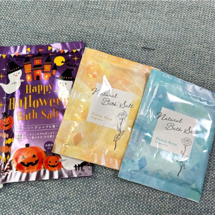 未開封・新品　5個セット　ジョンソン ベビーパウダー (140g) Amazon | ジョンソン&ジョンソン ベビーパウダー プラスチック容器