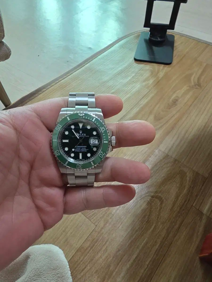 ROLEX サブマリーナー デイト 116610LV ハルク 新モデル