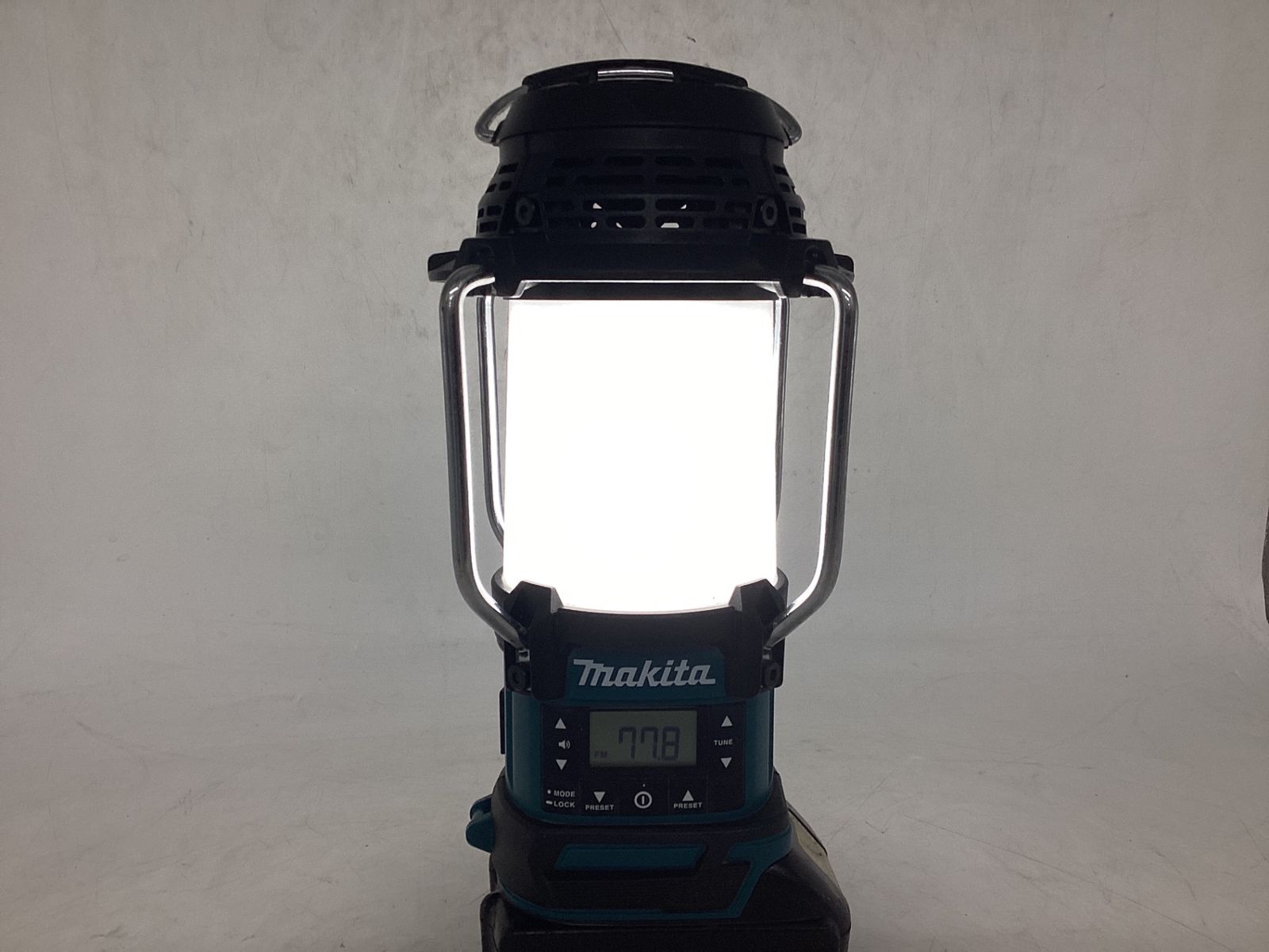 品 Makita マキタ 18 V 充電式ランタン付ラジオ MR 054 本体のみ 青 エコツール豊田インター店 M 02 その他 電動工具 エア工具