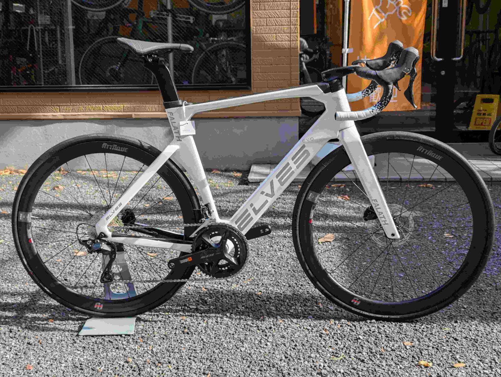 ぼくちゃん品！ELVES FALATH EVO 56サイズ ぼくちゃん品！ELVES FALATH EVO 56サイズ ぼくちゃん品！ELVES FALATH