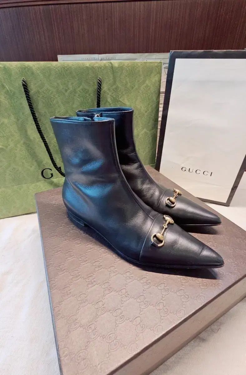 グッチ ブラック アンクル ブーツ 36 5
