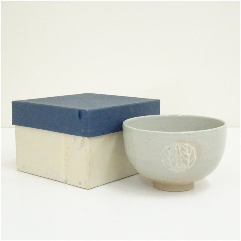 赤膚焼 尾西楽斎造 御紋入茶碗（箱付） 茶道 抹茶 おしゃれ 抹茶茶碗