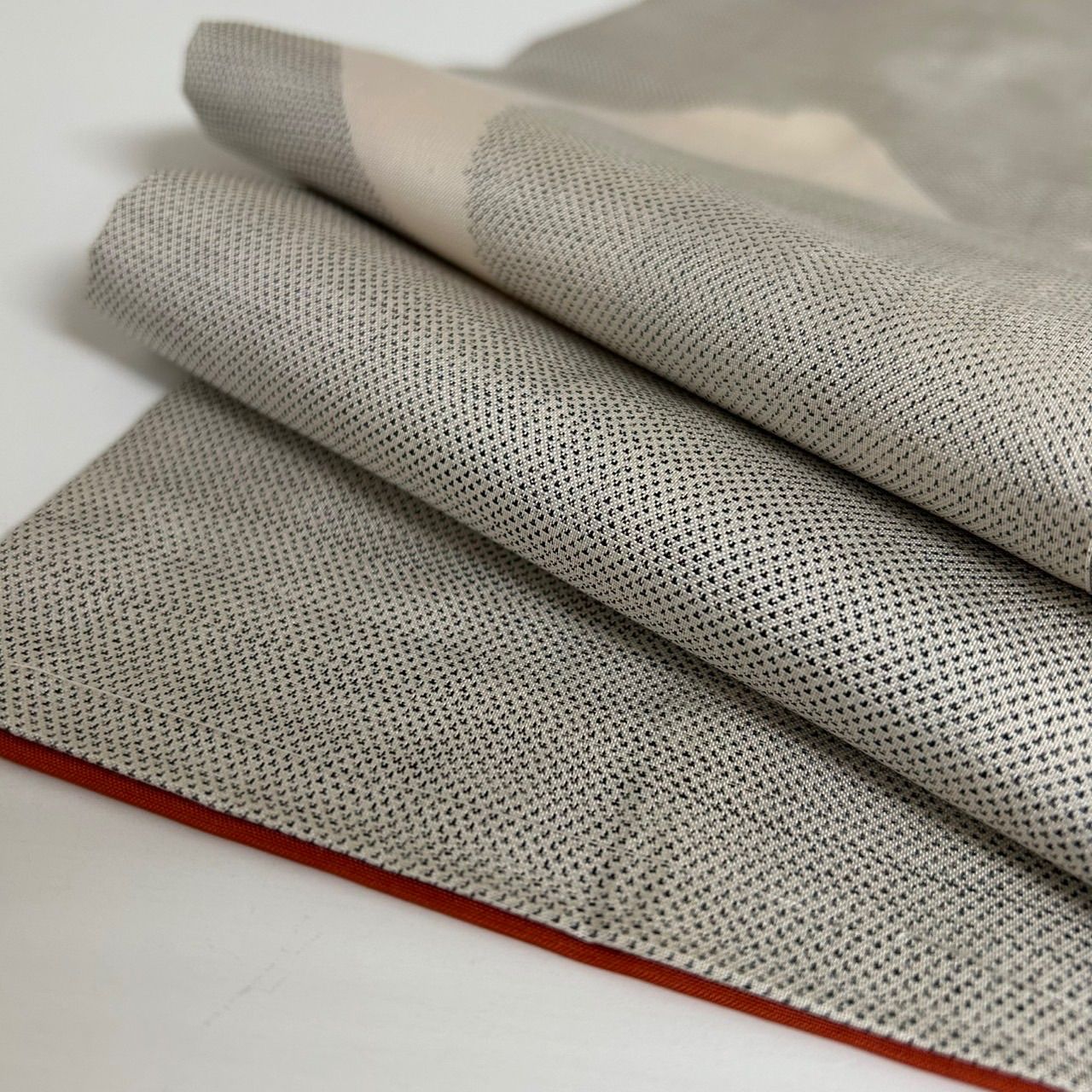 本場大島紬 白大島 幾何学模様 素敵な絣柄 正絹 着物 MK-1214 - メルカリ