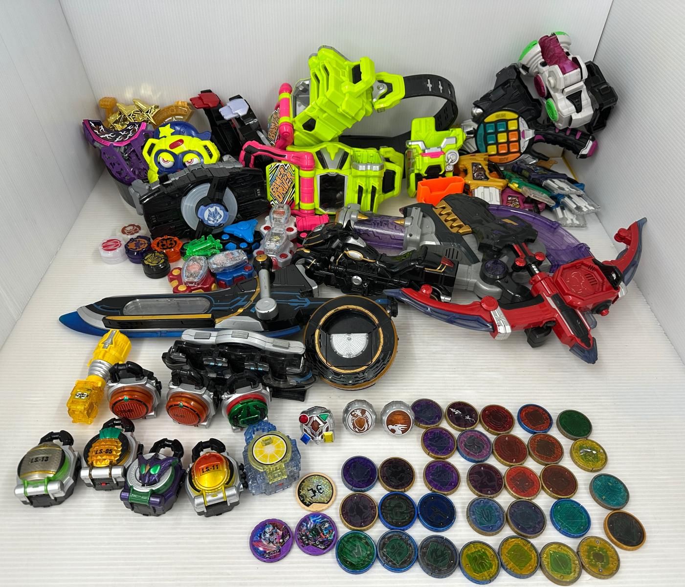 ジャンク 仮面ライダーまとめ ギーツ･エグゼイド･オーズ･鎧武 変身ベルト 変身アイテム 2511141