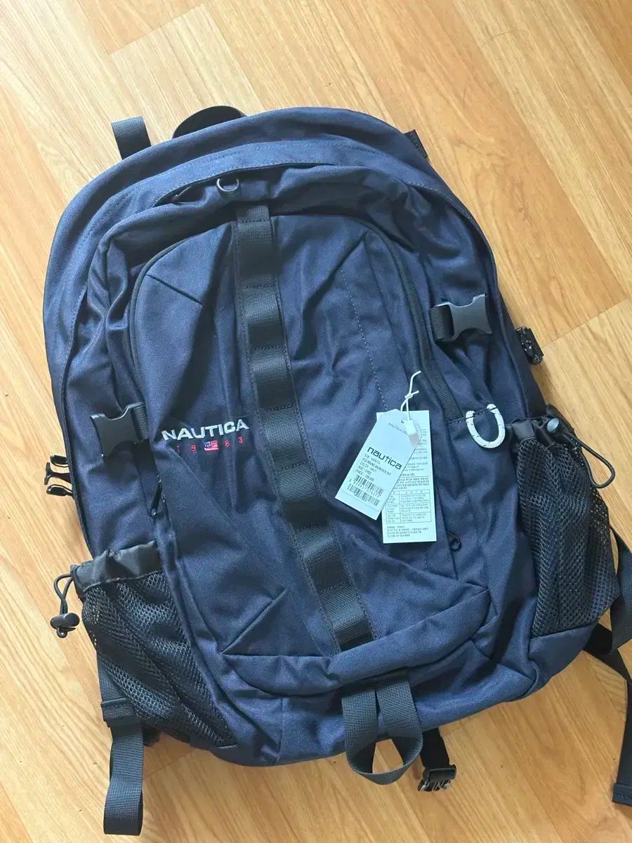 NAUTICA ノーティカ 83フラグ ラウンド バックパック