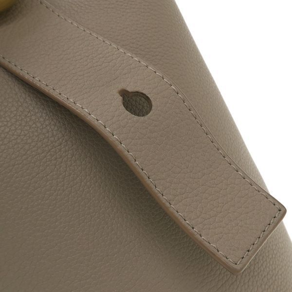 ペブル バケットバッグ