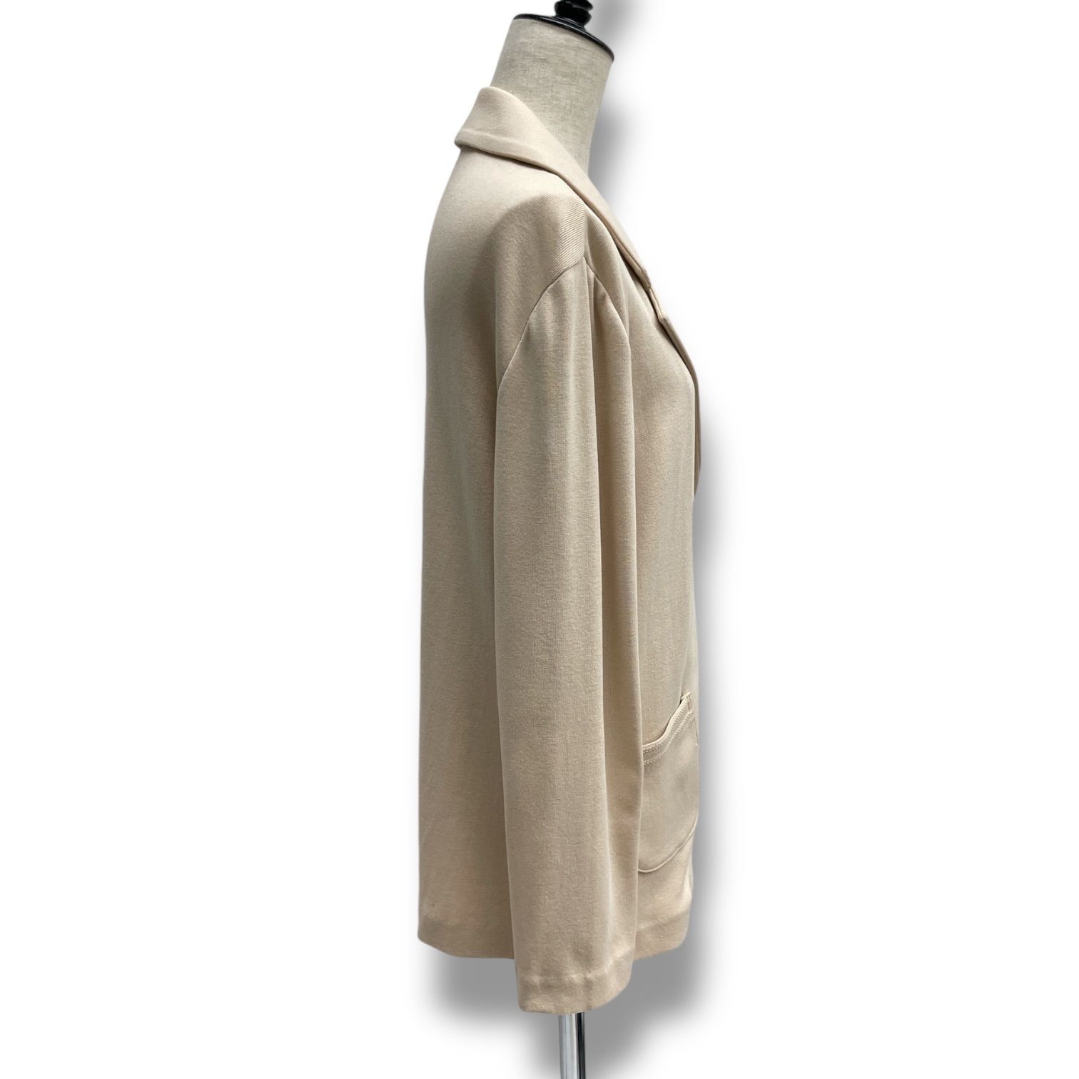 【美品】レオナール　テーラードジャケット　カンカン　ベージュ　LL LEONARD レオナール ワッペン付 テーラードジャケット スパンコール