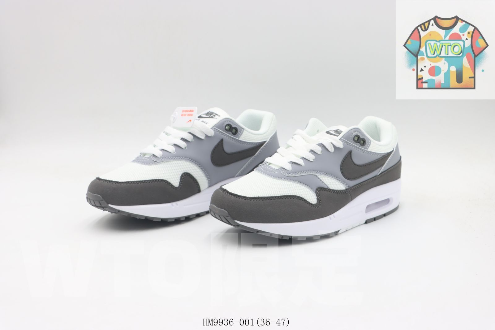 ランニングシューズ