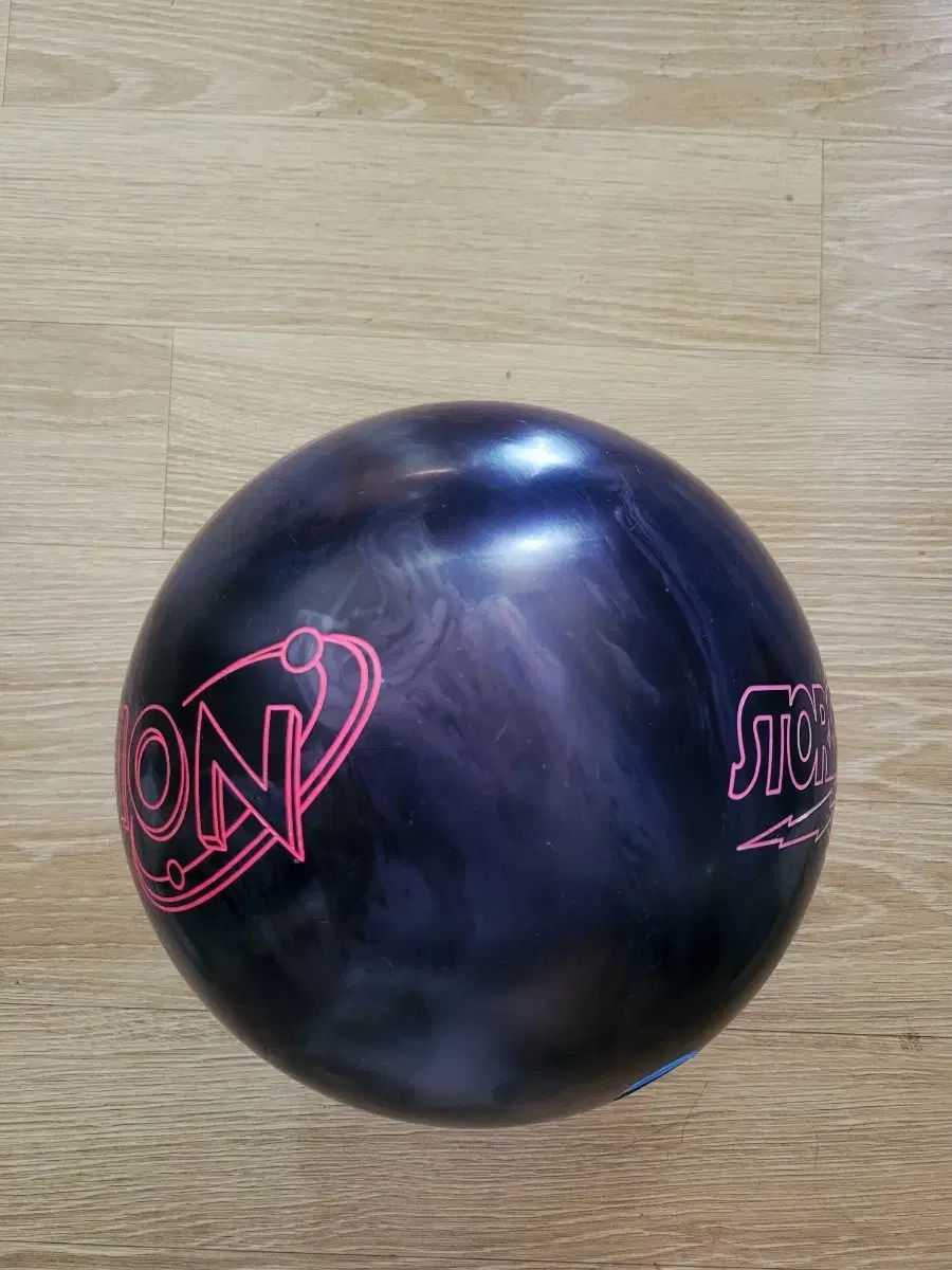 ストーム アイオンプロ 15 p ボーリングボール