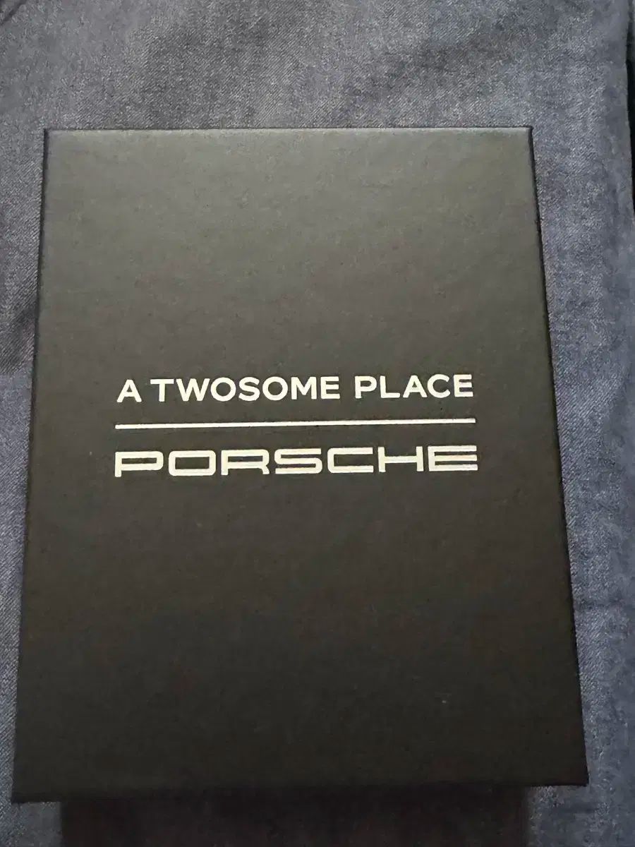 ポルシェ ツーサム キーホルダー ブラック