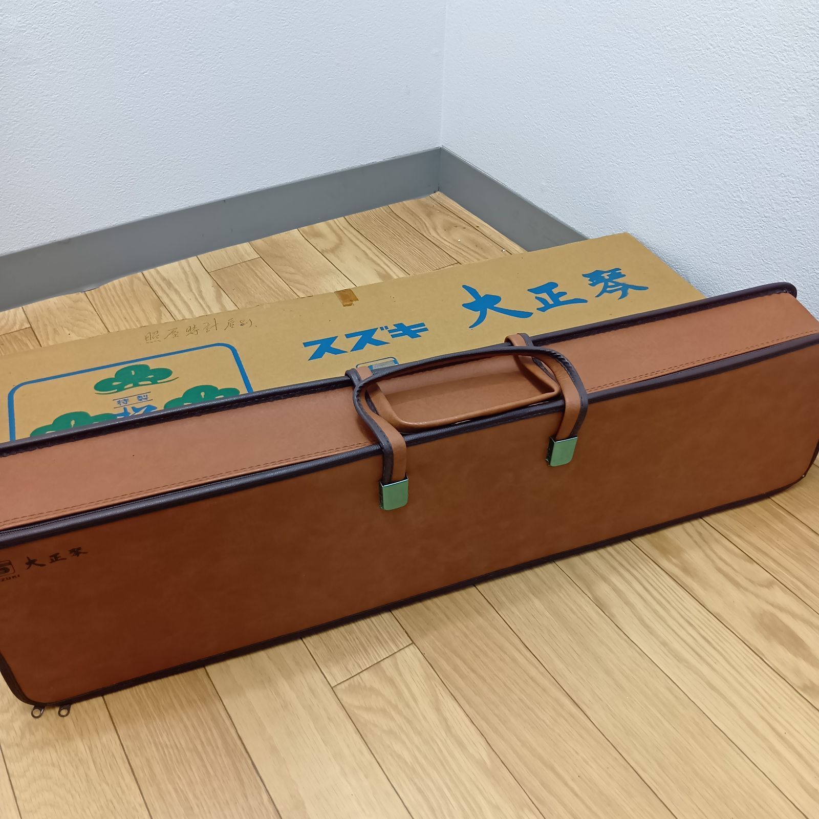 SUZUKI 大正琴 ケース付き 松 - メルカリ