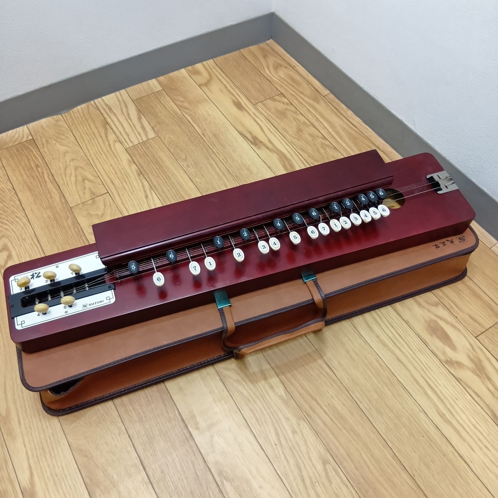 SUZUKI 大正琴 ケース付き 松 - メルカリ