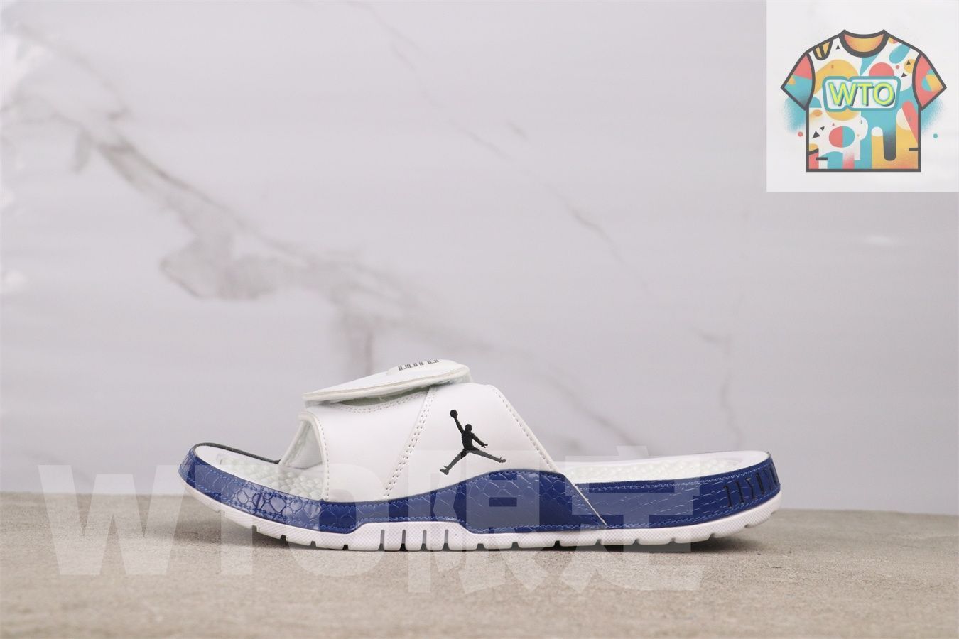 今日 エアジョーダン AA 1336-102 ホワイトブルー スリッパ-WTO輸入