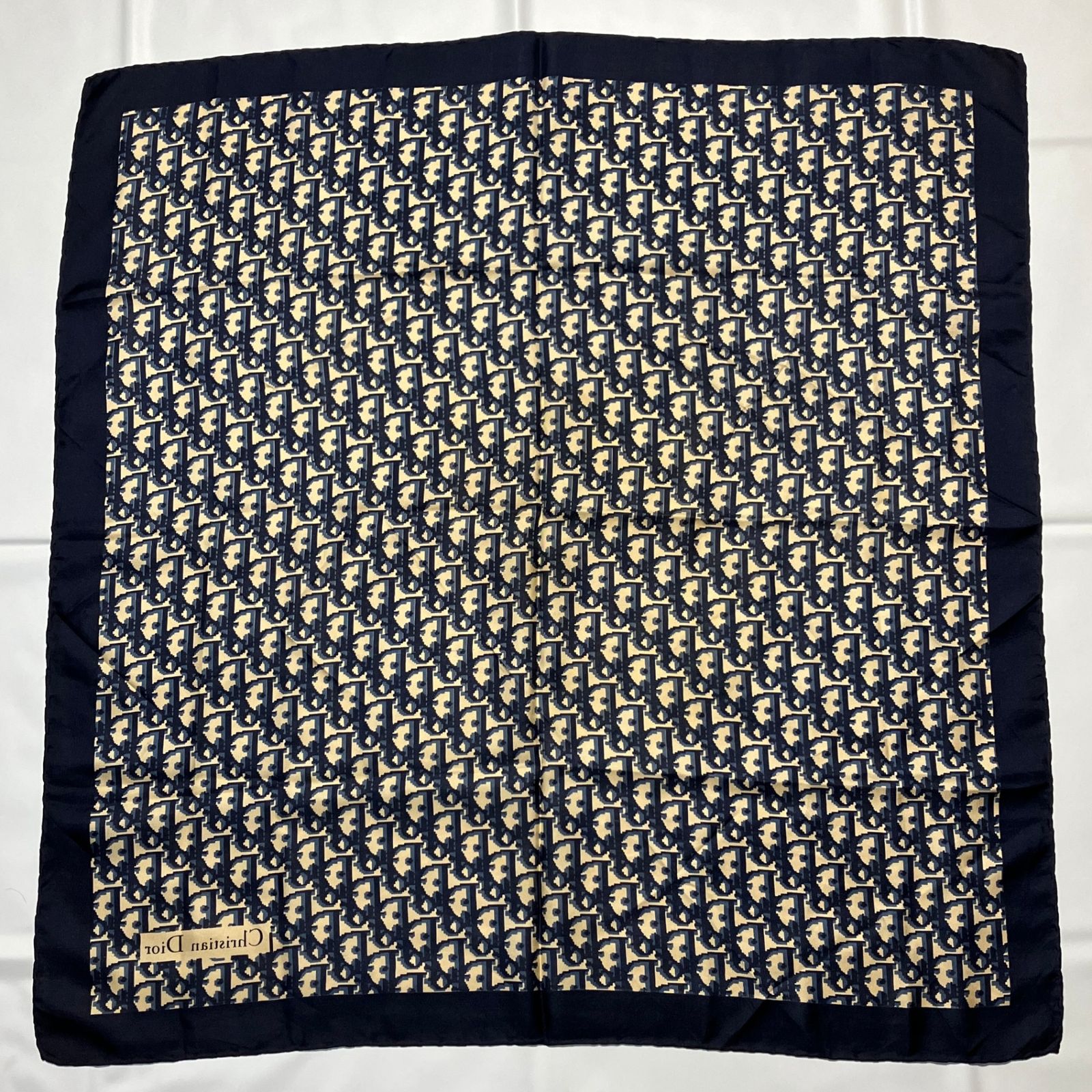 Dior クリスチャンディオール シルク スカーフ 総柄 トロッター ネイビー 2509-374｜ディオール スカーフ シルク ネイビー トロッター柄 - メルカリ