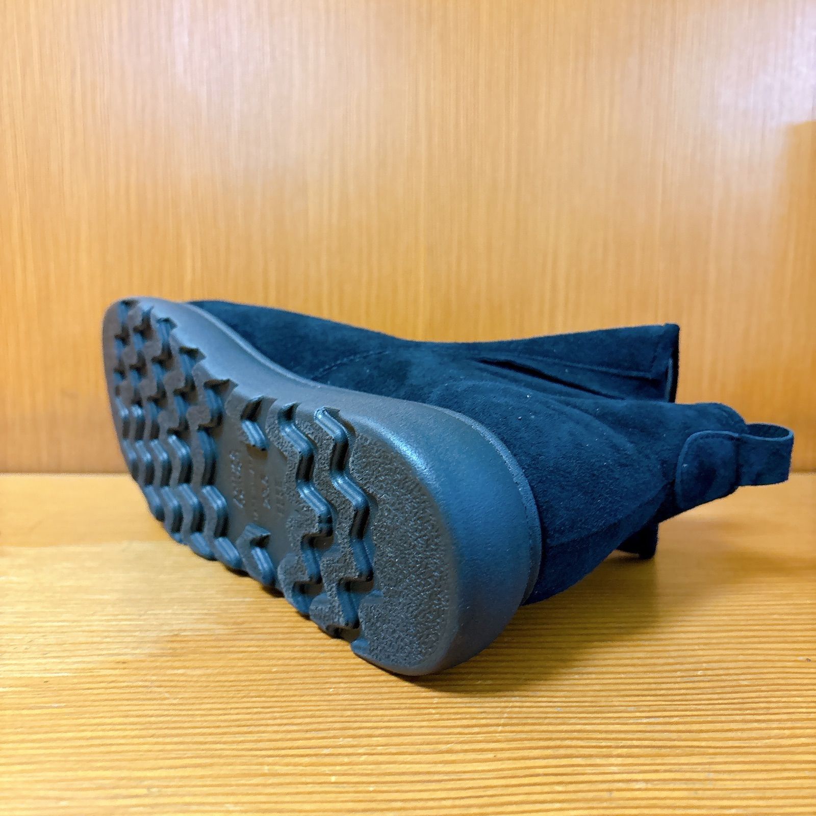 スエード ブラック