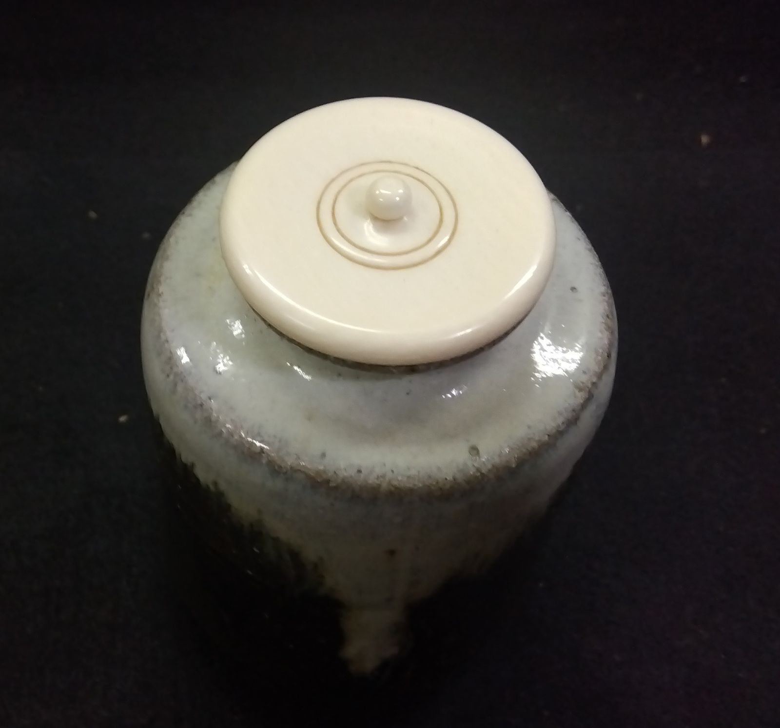 茶道具 茶入 唐津 朝鮮唐津 肩衝茶入 岡本作礼 仕覆 笹蔓緞子 古渡双亀