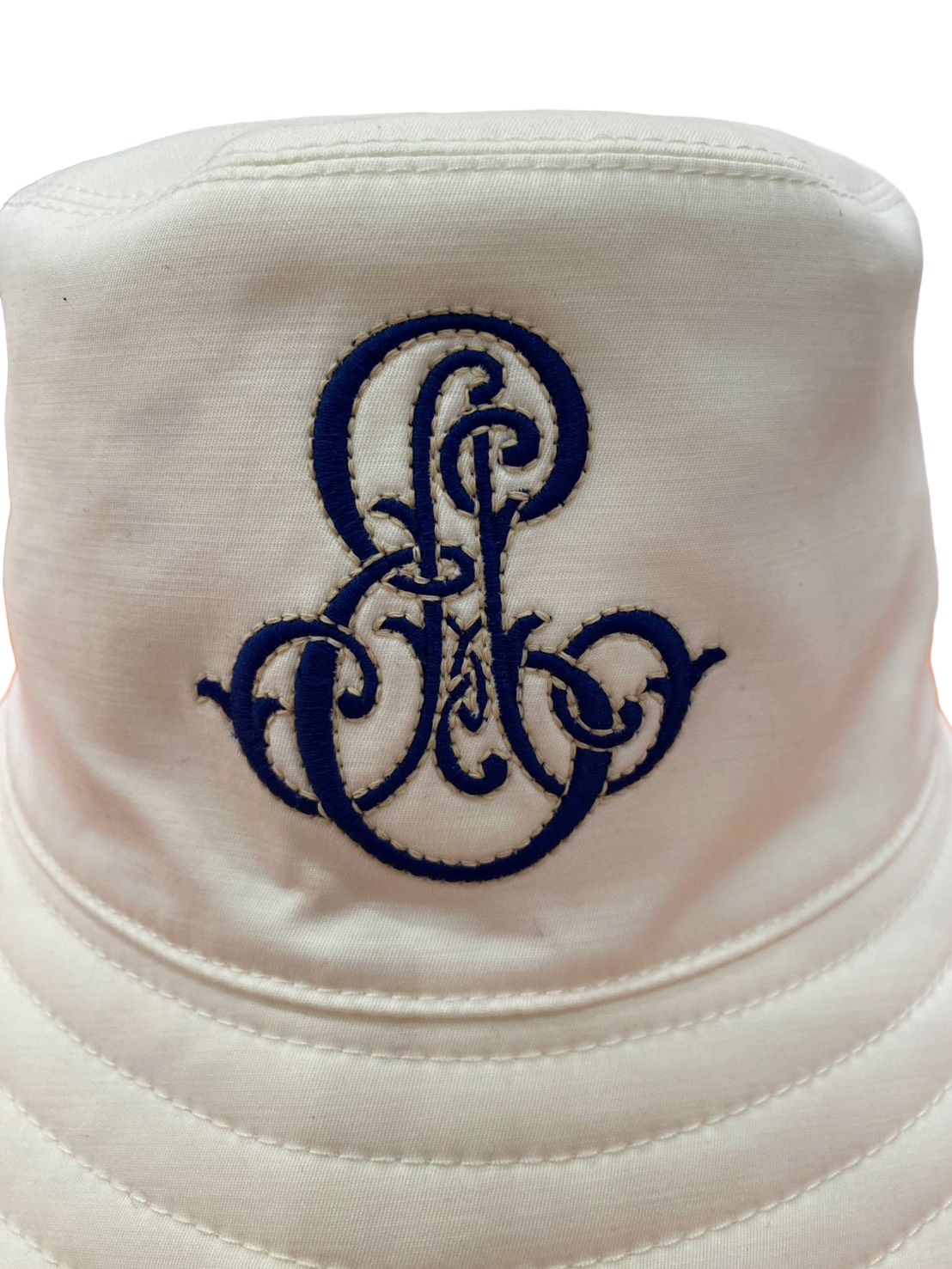 バケットハット