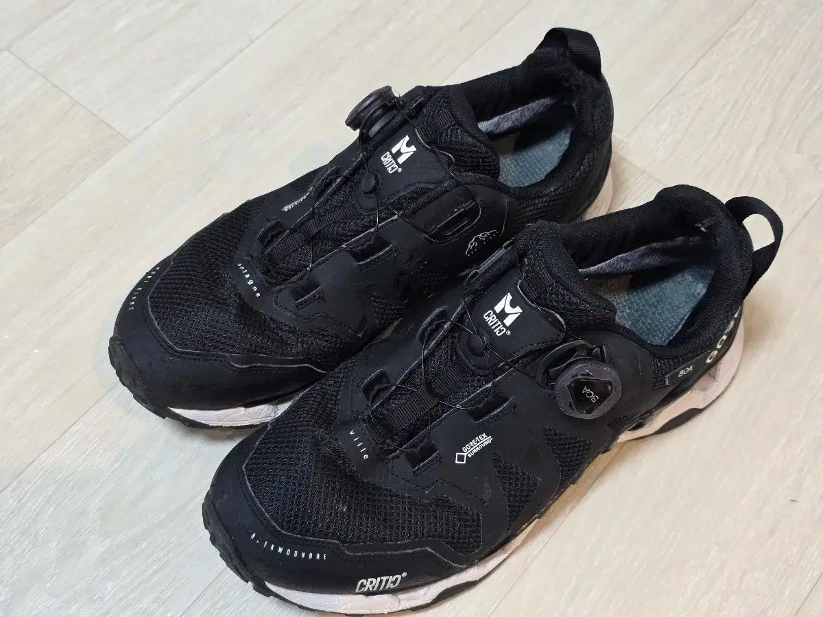 ミレーxCRITIC クリティック GTX サラウンド シティ トレッカー