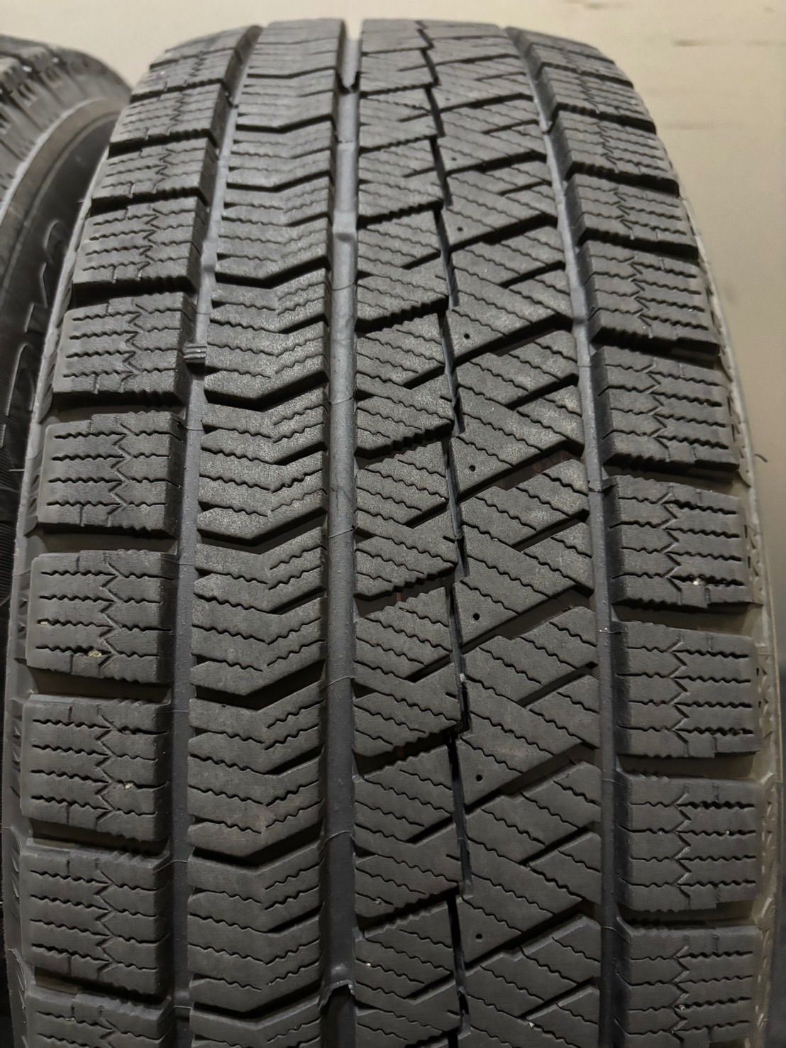 195 65 R 15 VRX 2 19年製 スタッドレス 4本 ブリヂストン ブリザック ノア ヴォクシー プリウス 4 K 701