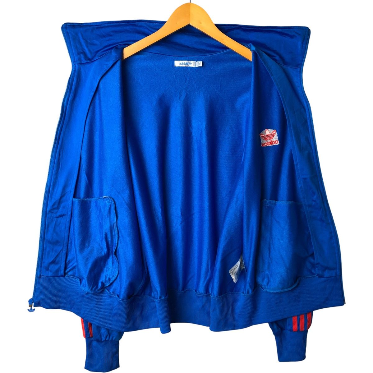 ジャージ バックロゴ